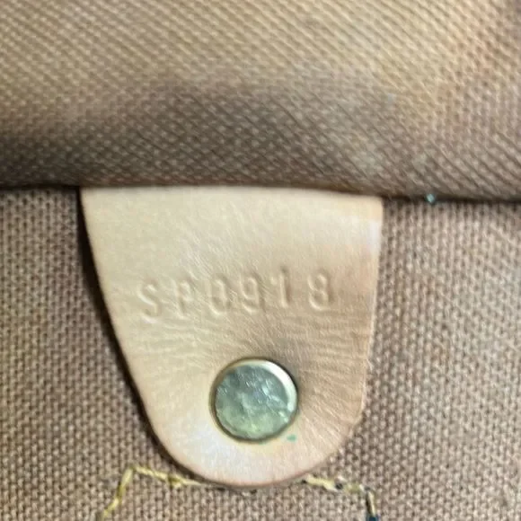 COPY - 💯 AUTH Louis Vuitton Speedy 35 custom My World Tour bag - Picture 14 of 14